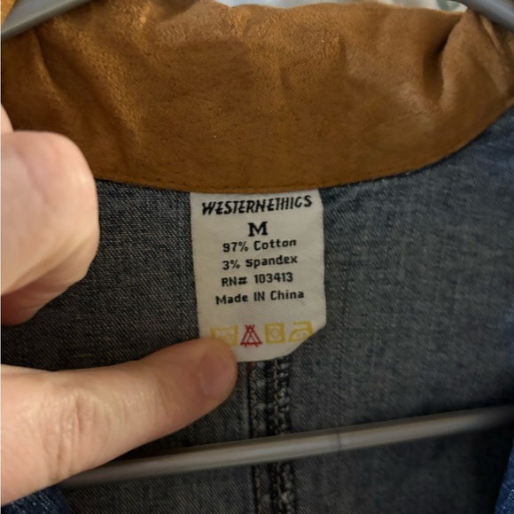 Vintage Blue and Tan Jean Jacket with Suede Accents - Picture 6 of 11